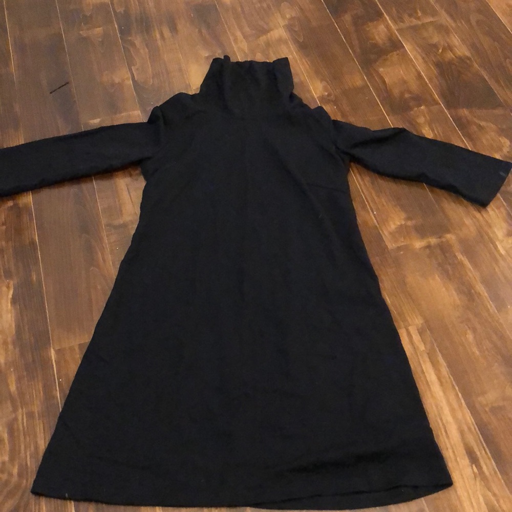 Isabella Oliver maternity dress 6/8 like new